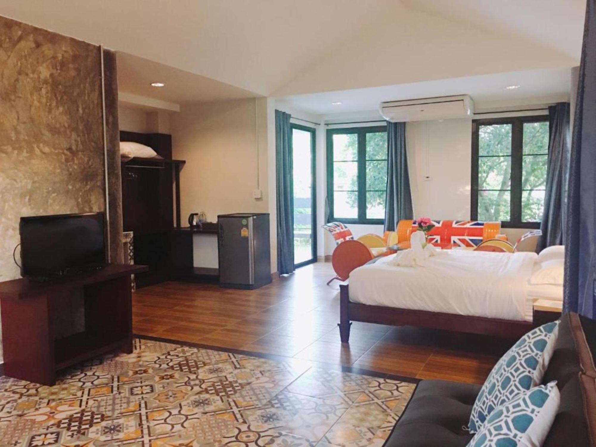 Busaya Resort Nakhon Pathom Bagian luar foto