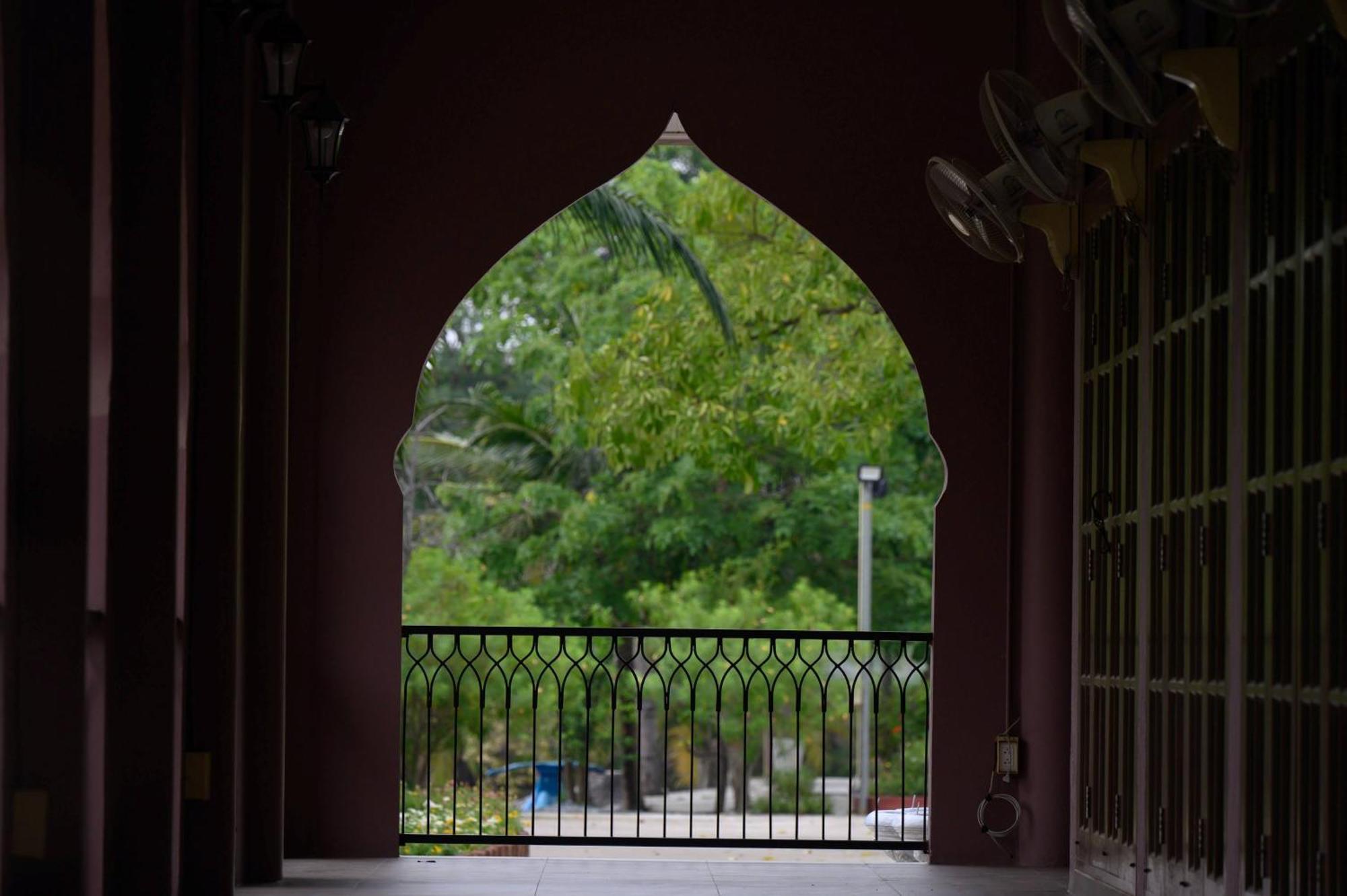 Busaya Resort Nakhon Pathom Bagian luar foto