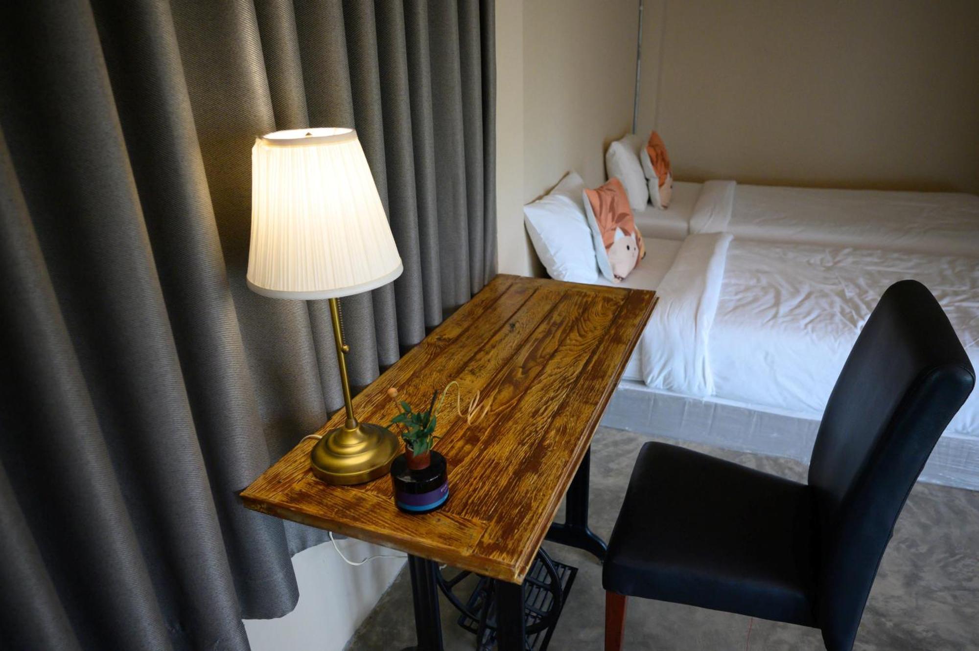 Busaya Resort Nakhon Pathom Bagian luar foto