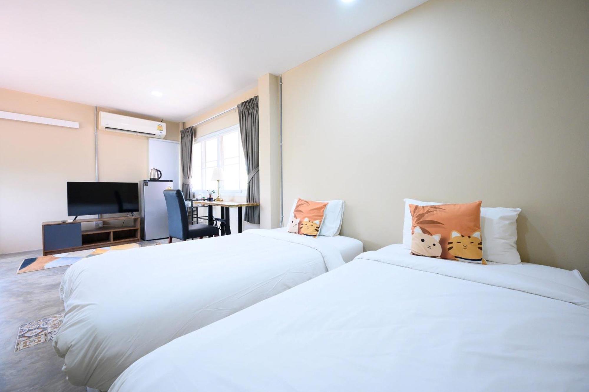 Busaya Resort Nakhon Pathom Bagian luar foto